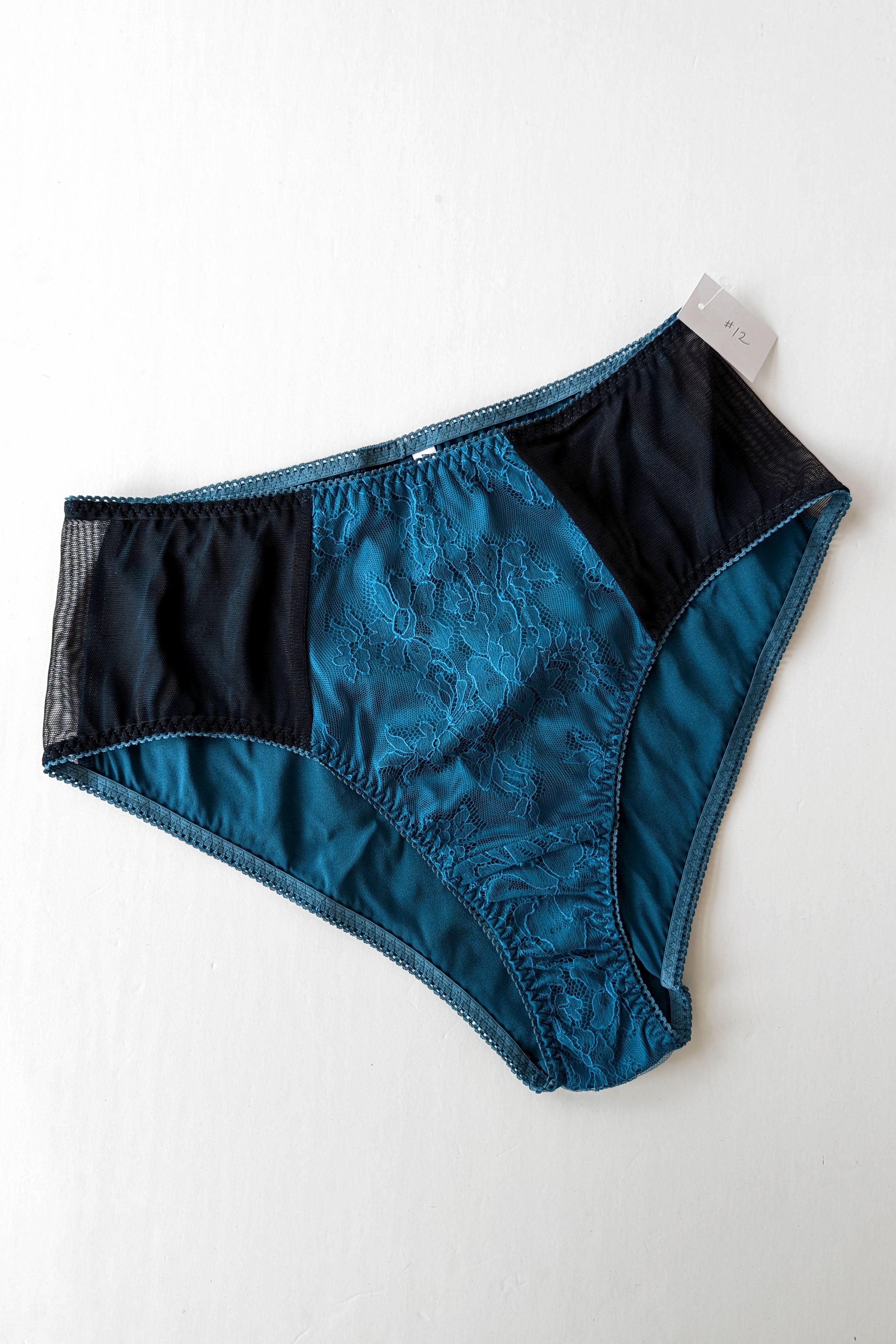 Silk and lace knickers - Ocean 5