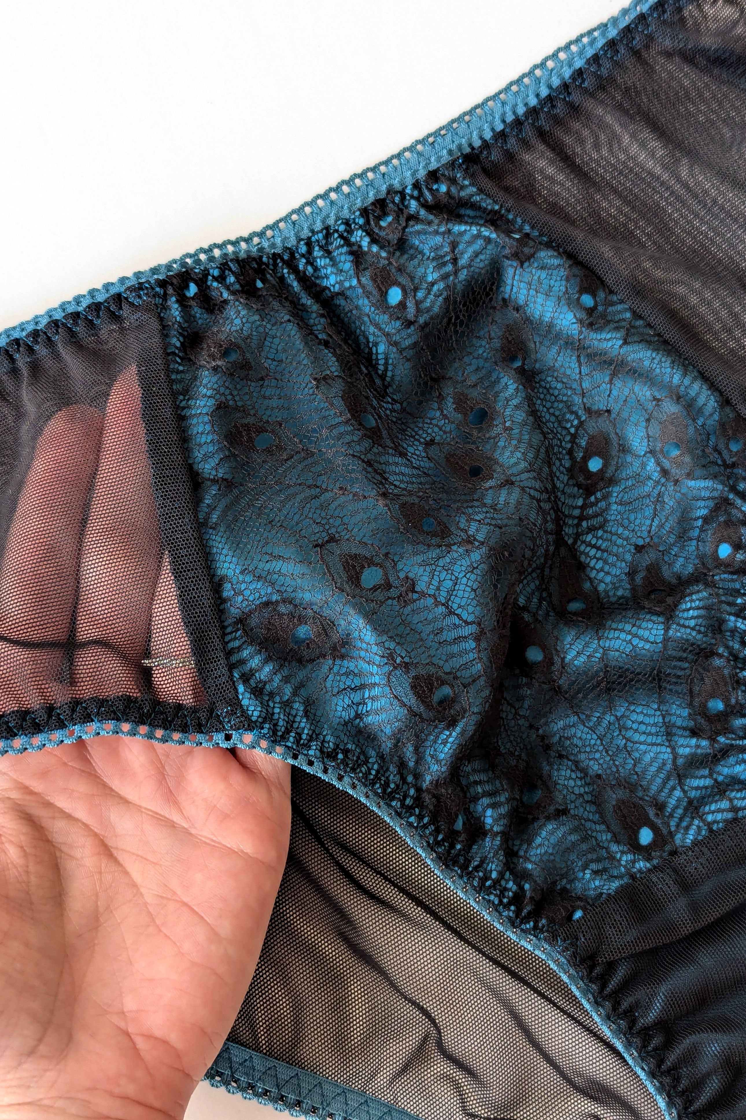 Silk and lace knickers - Ocean 1