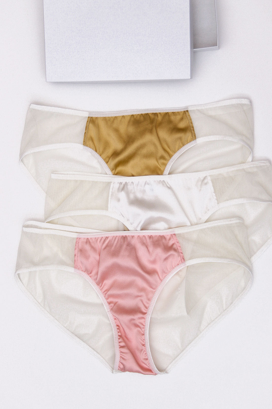 White 3 knickers set - Made to order