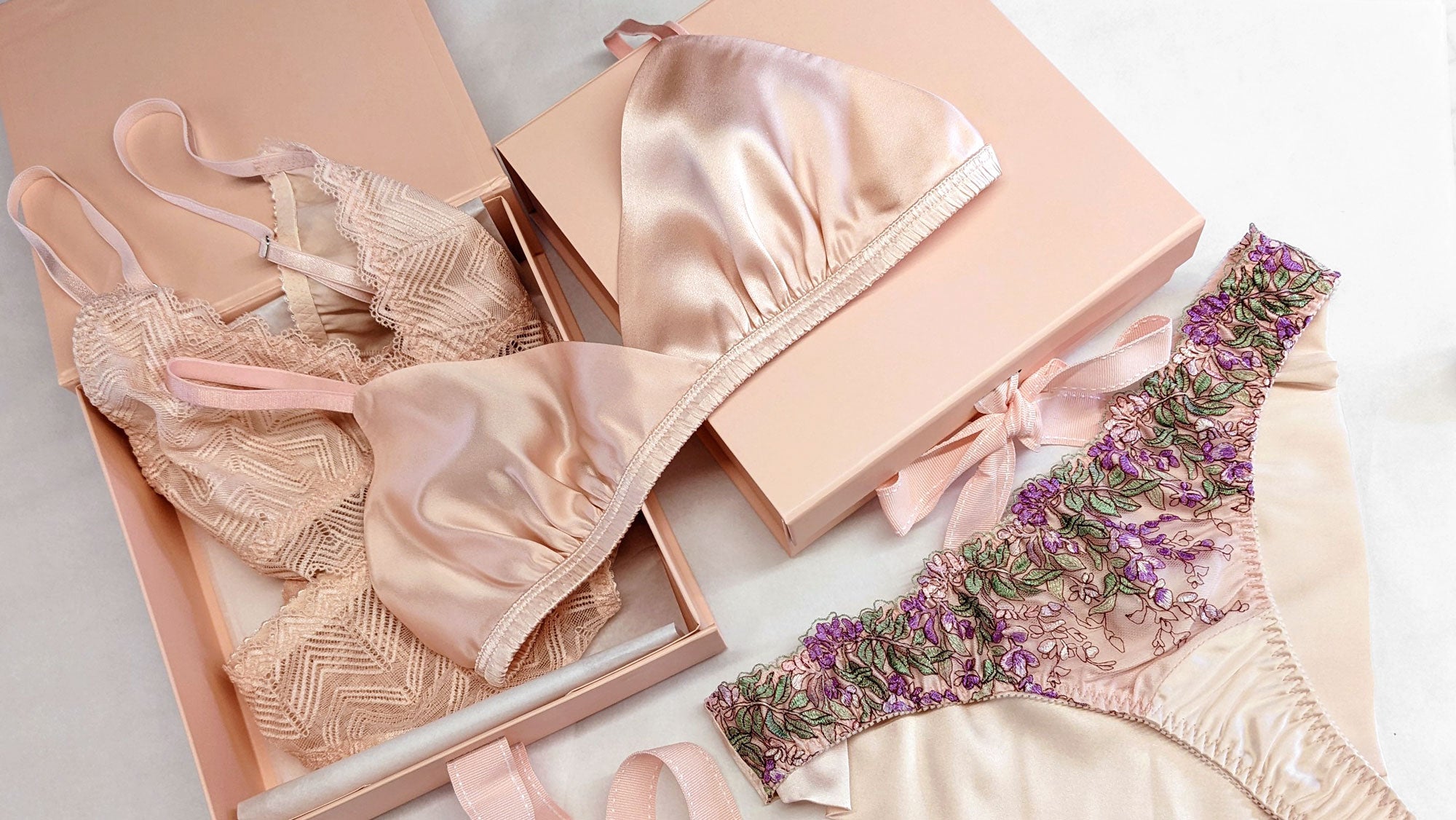 Pink silk lingerie sets for sensitive skin