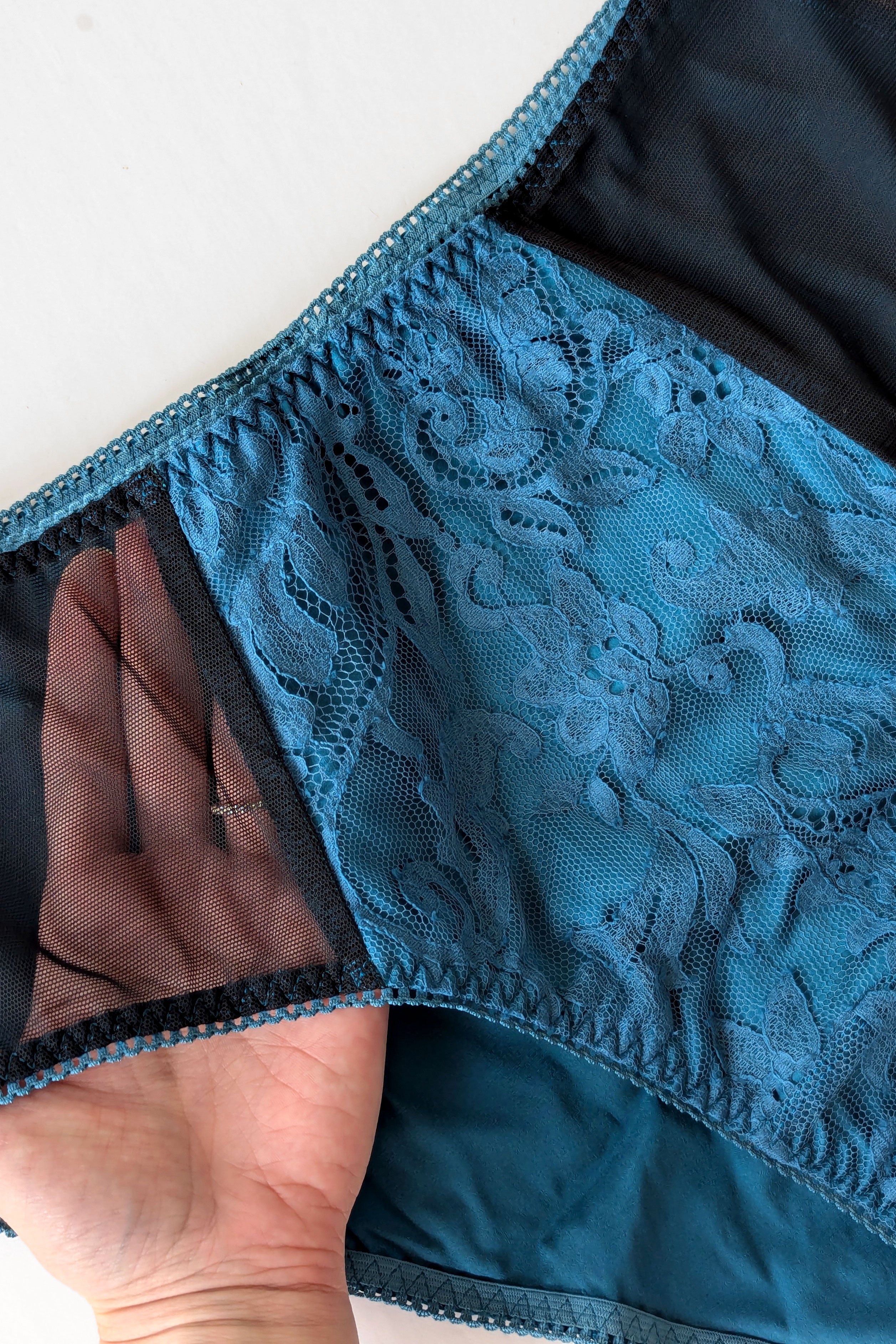 Silk and lace knickers - Ocean 3
