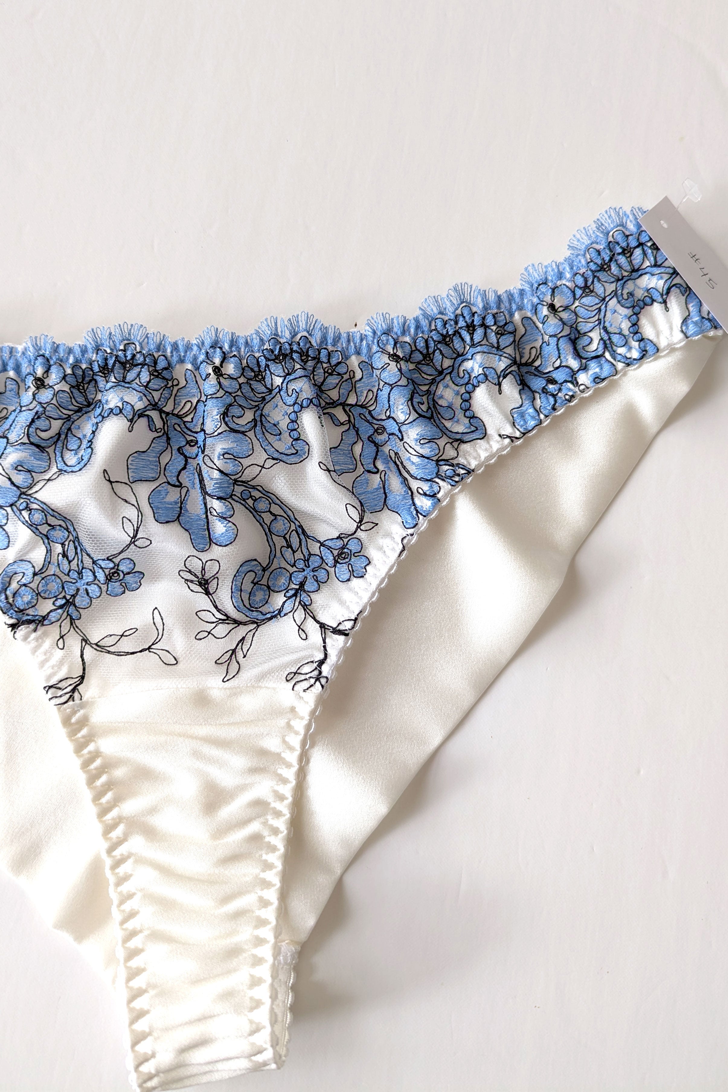 Embroidered knickers - Cornflower