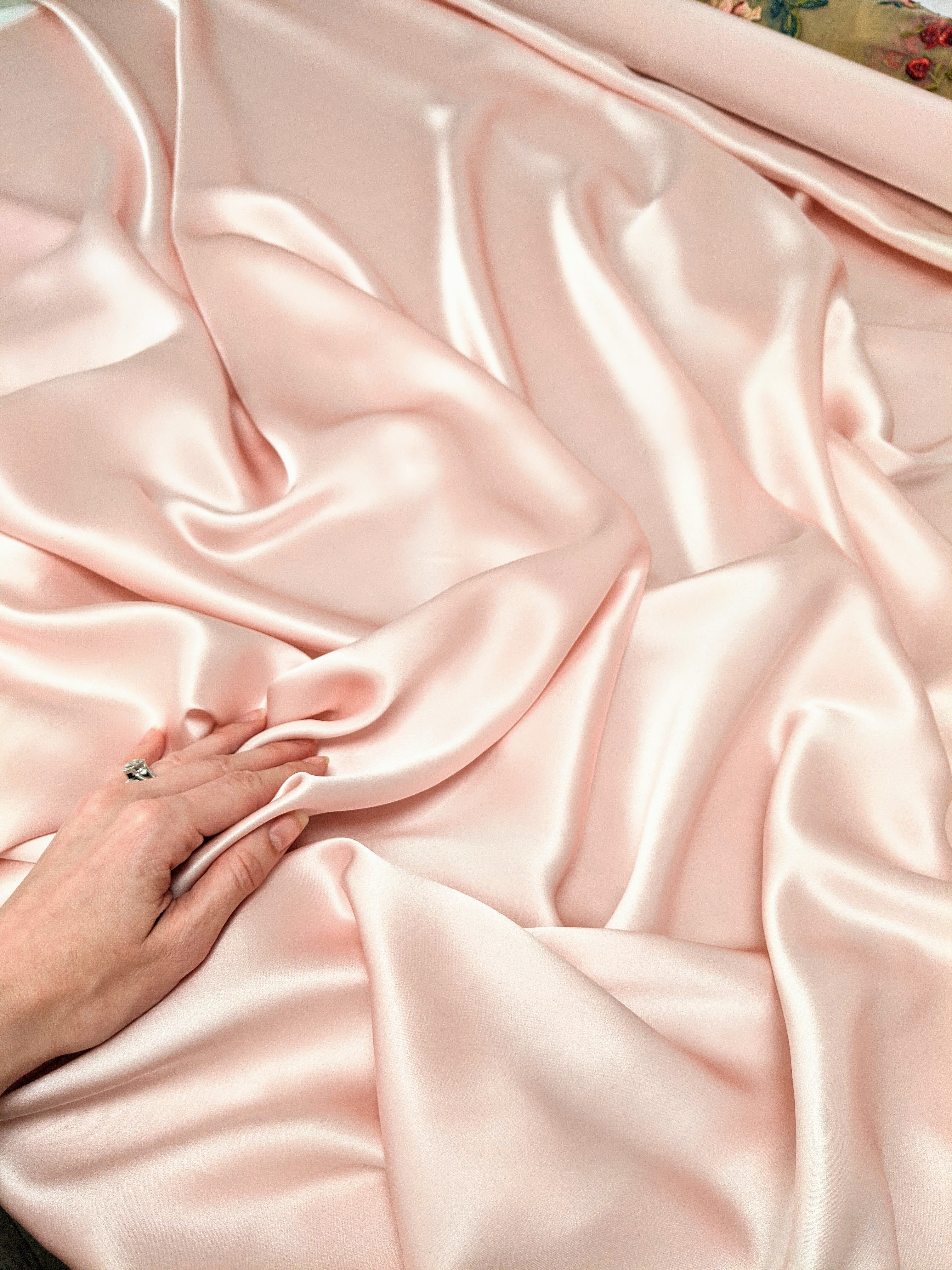 Pure silk fabric in pink silk satin for lingerie and loungewear