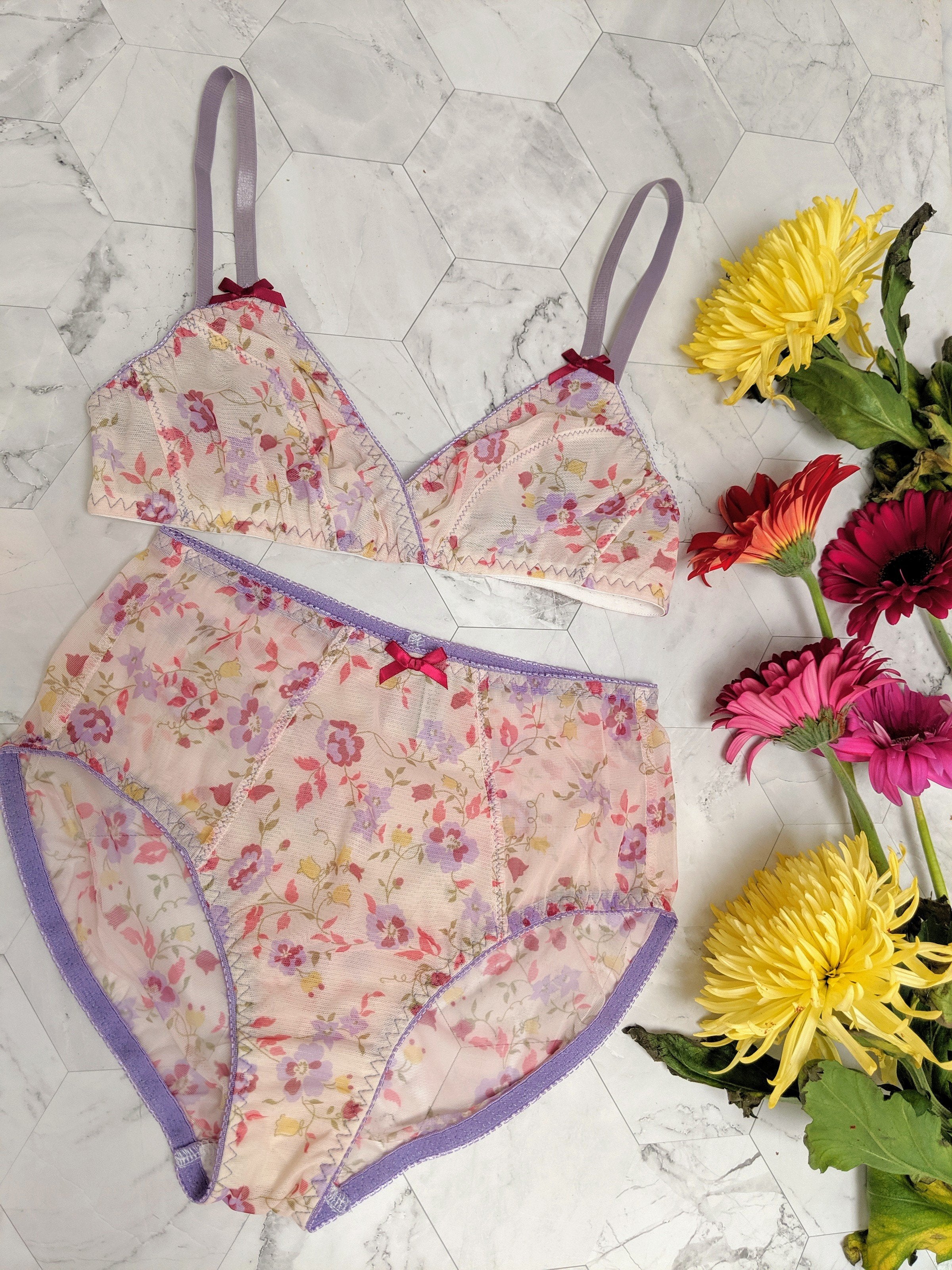 Lingerie set with floral mesh bra and high waisted knickers