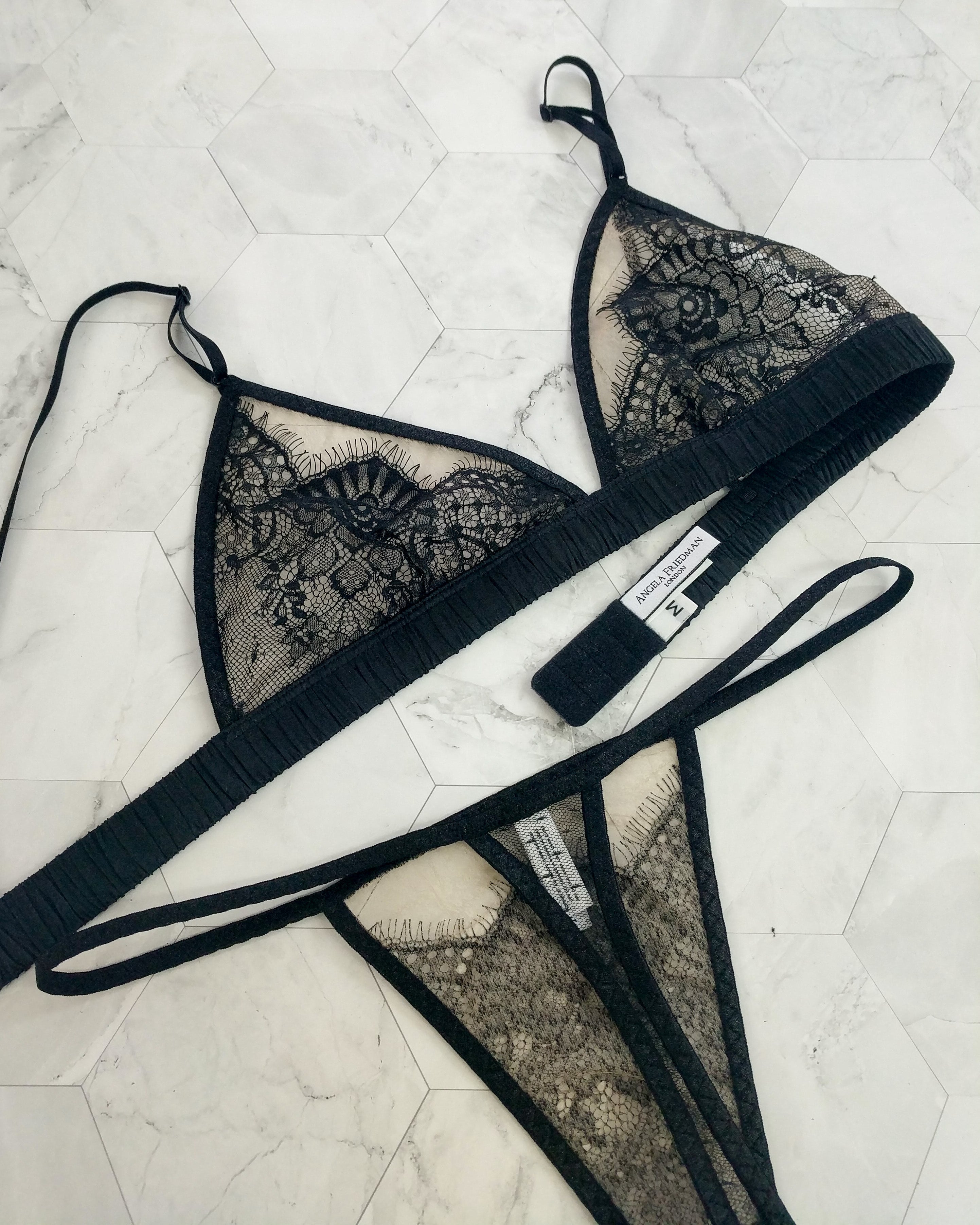 Black lace underwear store set