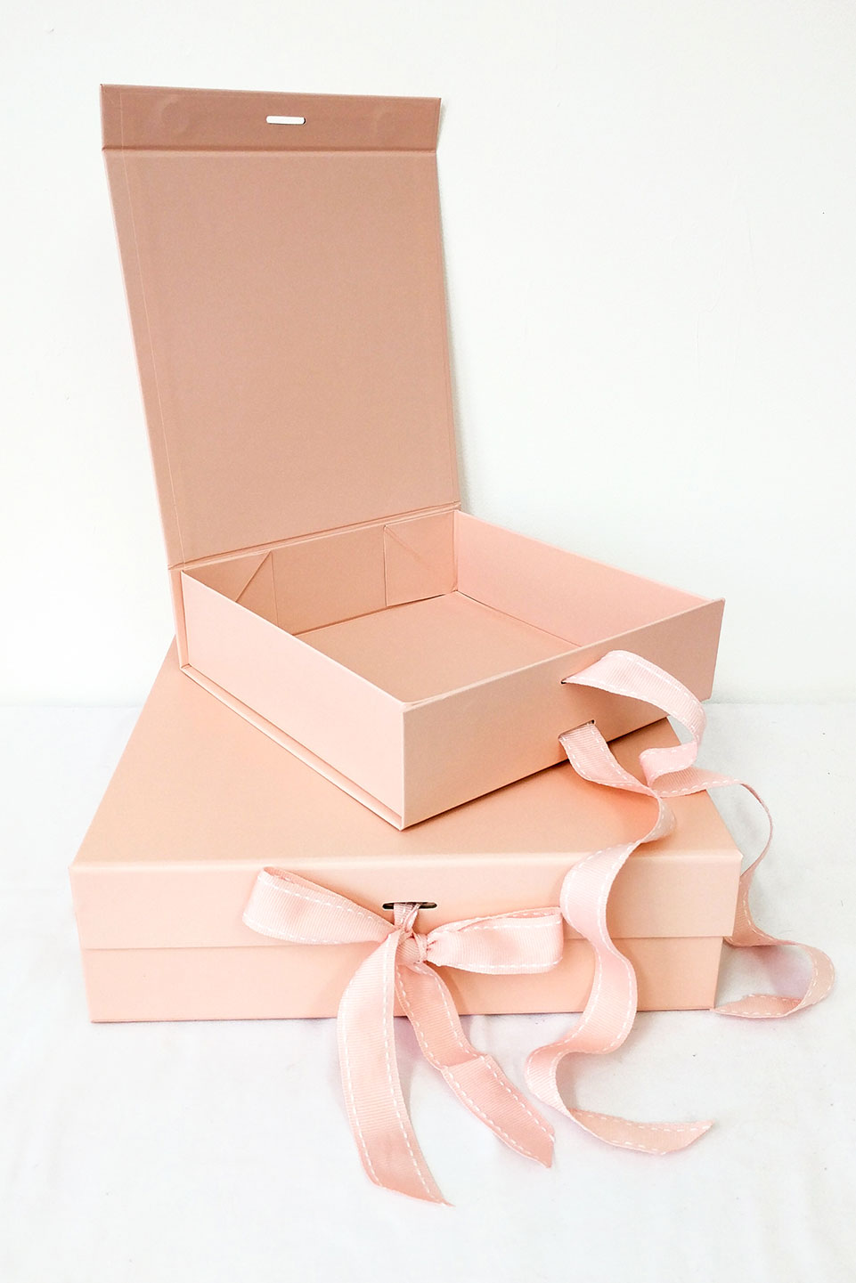 Pink lingerie gift box with bows for underwear sets